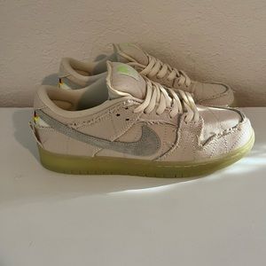 Mummy Nike SB Dunks Pre Owned {NO BOX}